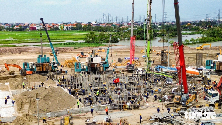 Lộ hình hài sân vận động lớn nhất thế giới ở Hà Nội - Ảnh 14.