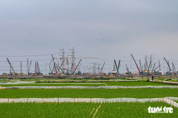 sân vận động - Ảnh 3.