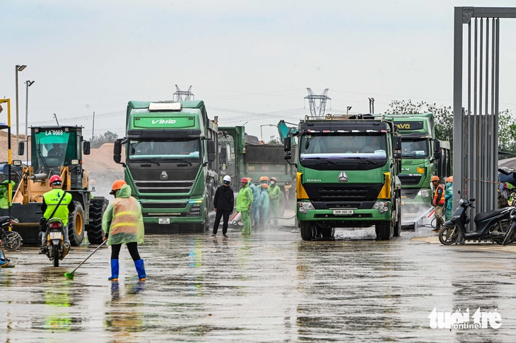 sân vận động - Ảnh 17.