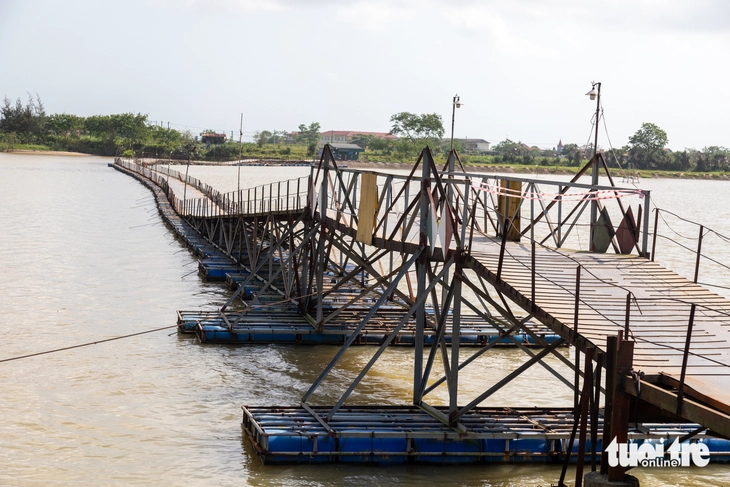 cầu phao - Ảnh 2.