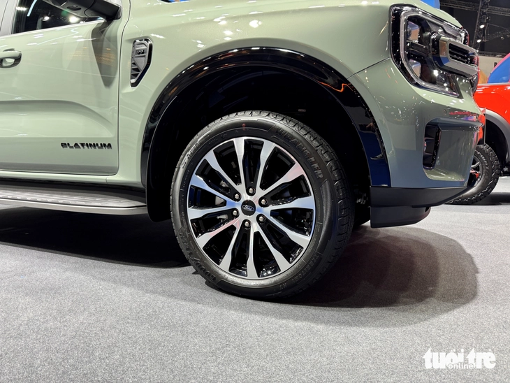 Ford Everest - Ảnh 5.
