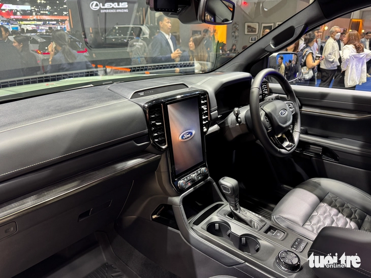 Ford Everest - Ảnh 9.