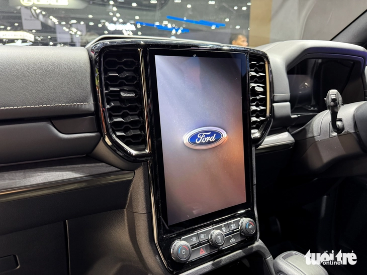 Ford Everest - Ảnh 10.