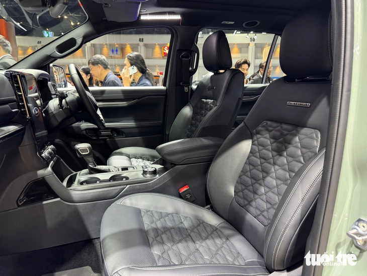 Ford Everest - Ảnh 12.