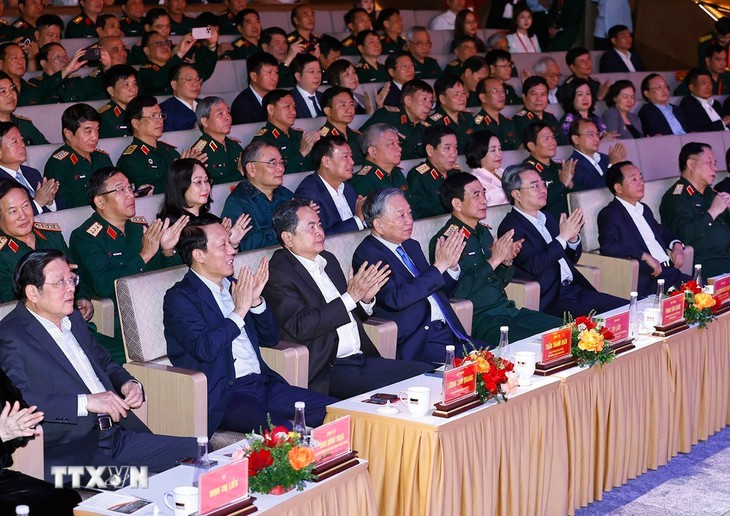 Tổng Bí thư Tô Lâm dự chương trình nghệ thuật 'Thanh âm dưới ánh mặt trời' - Ảnh 2.