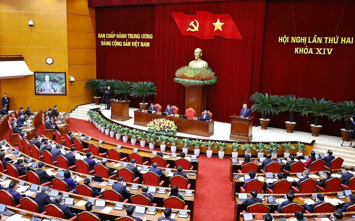 Thông cáo ngày làm việc thứ hai Hội nghị Trung ương 2 khóa XIV - Ảnh 2.