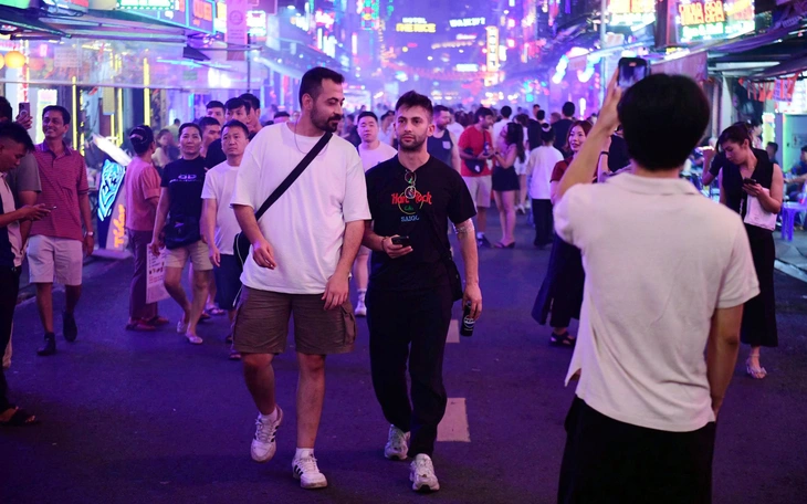 Đánh thức kinh tế đêm - Ảnh 1.