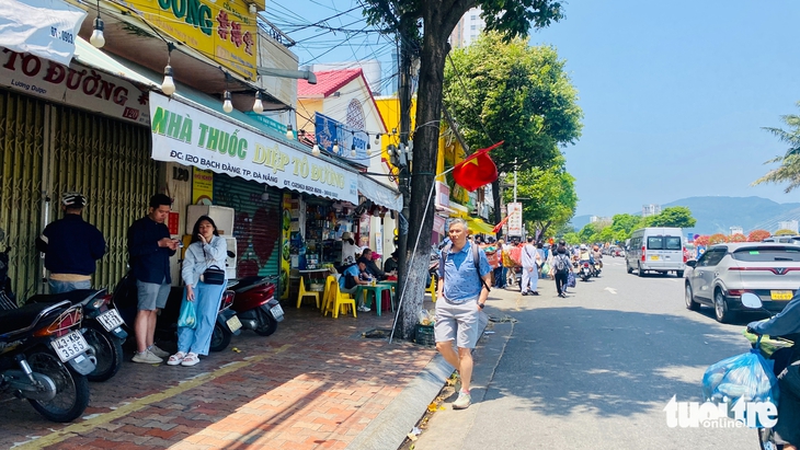 vỉa hè - Ảnh 12.