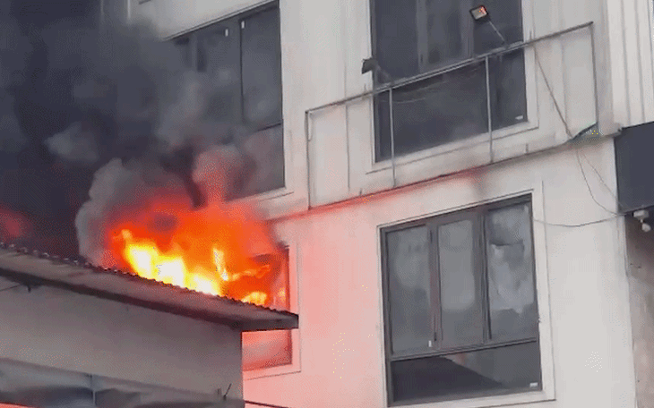 Công an thông tin vụ cháy nhà 6 tầng, 7 người thoát nạn - Ảnh 4.