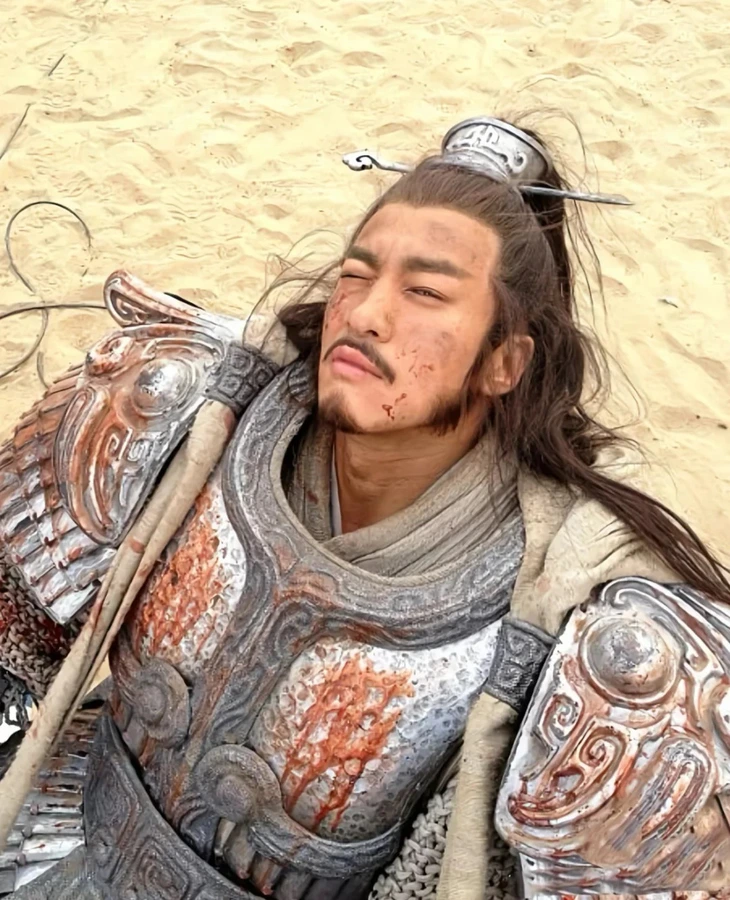 Vì sao Hà Nhuận Đông thường đóng các vai 'thần võ'? - Ảnh 2.