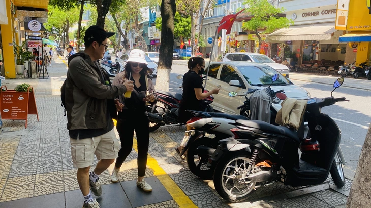 vỉa hè - Ảnh 8.