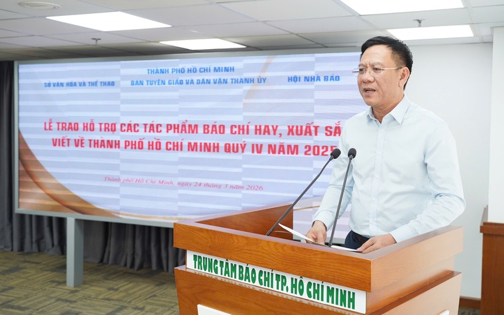 Báo Tuổi Trẻ có 5 tác phẩm viết về TP.HCM được trao thưởng - Ảnh 3.