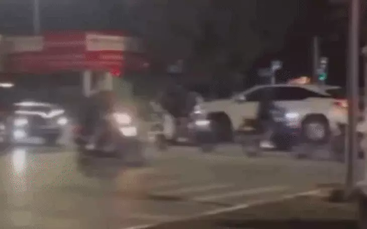 Nguyên nhân ban đầu vụ ô tô Lexus tông liên hoàn 6 xe rồi lật ngửa, công an tiếp tục điều tra - Ảnh 3.