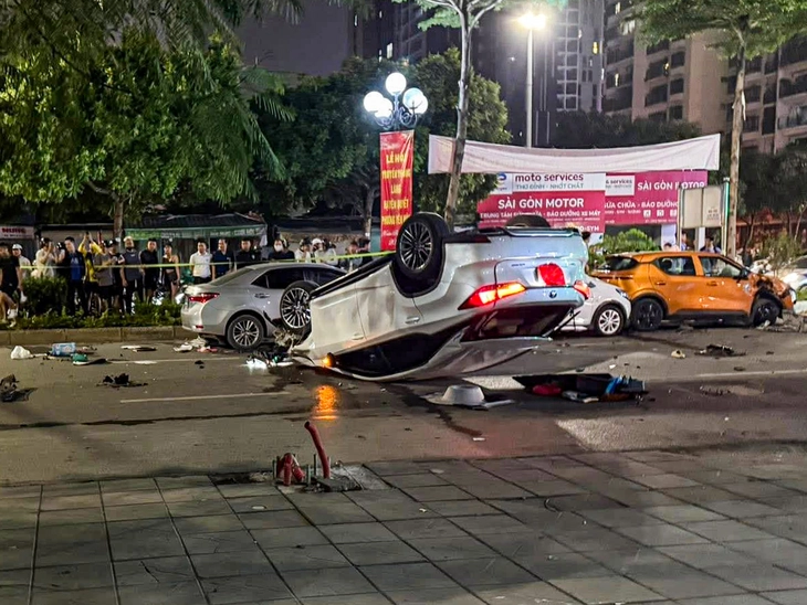 tài xế Lexus - Ảnh 1.