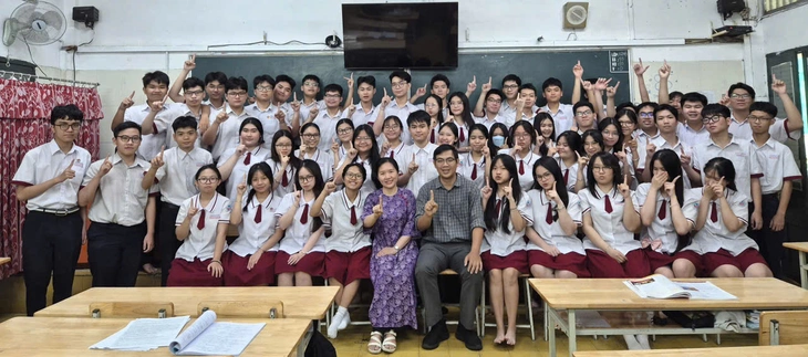 Nam sinh đạt giải nhất học sinh giỏi tiếng Anh ở TP.HCM và bí quyết tự học để đạt IELTS 8.0 - Ảnh 3.