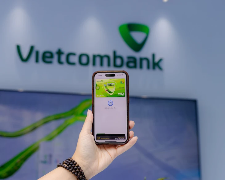 Vietcombank ra mắt thẻ 'chạm là đi' trên metro Hà Nội - Ảnh 3.