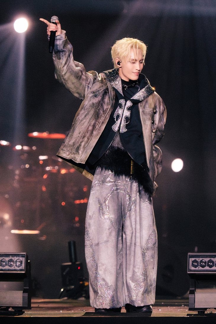 Phùng Khánh Linh - Ảnh 2.