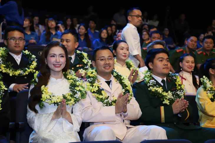 Trao Giải thưởng Gương mặt trẻ Việt Nam tiêu biểu 2025 cho 10 thanh niên ưu tú - Ảnh 2.