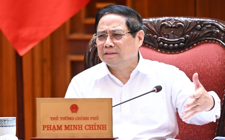 Giảm giá xăng dầu giữa đêm, quyết sách nào nỗ lực kềm giá vì lợi ích quốc giá? - Ảnh 2.