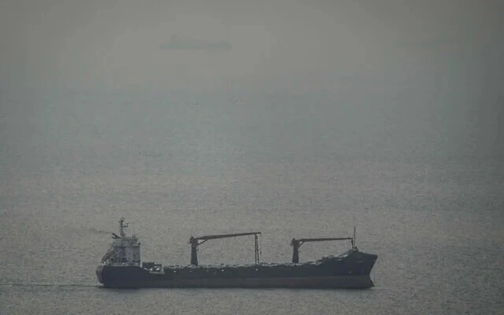 Báo Israel tiết lộ 'món quà' mà Iran tặng ông Trump - Ảnh 1. eo biển Hormuz - Ảnh 1.