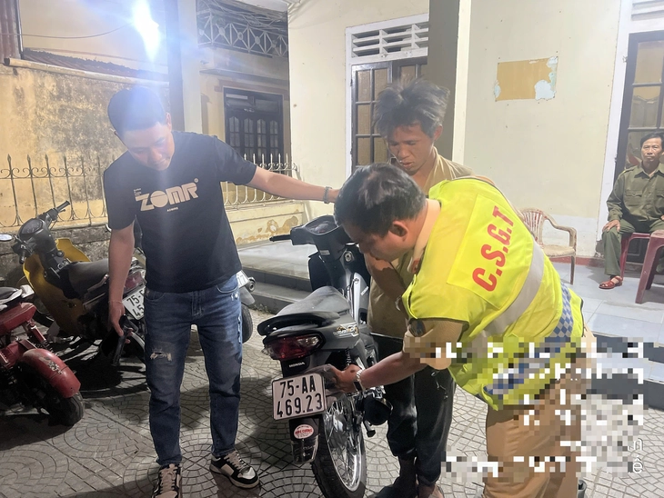 cảnh sát giao thông - Ảnh 1.