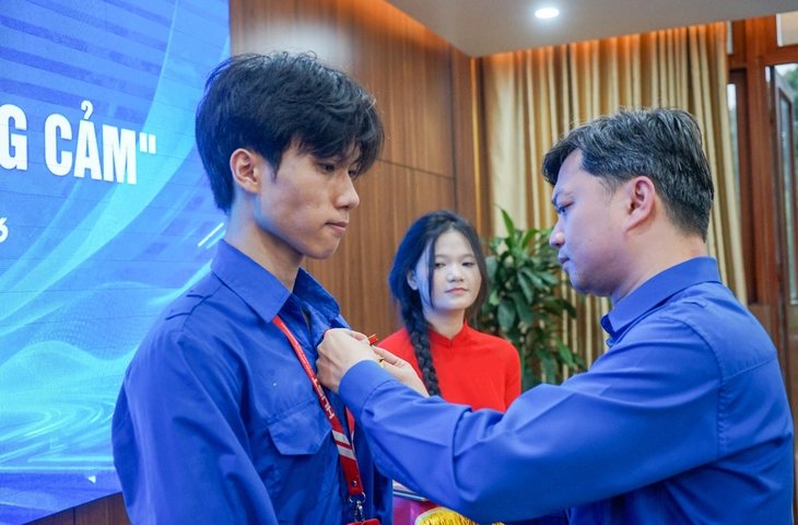 Cứu người - Ảnh 1.