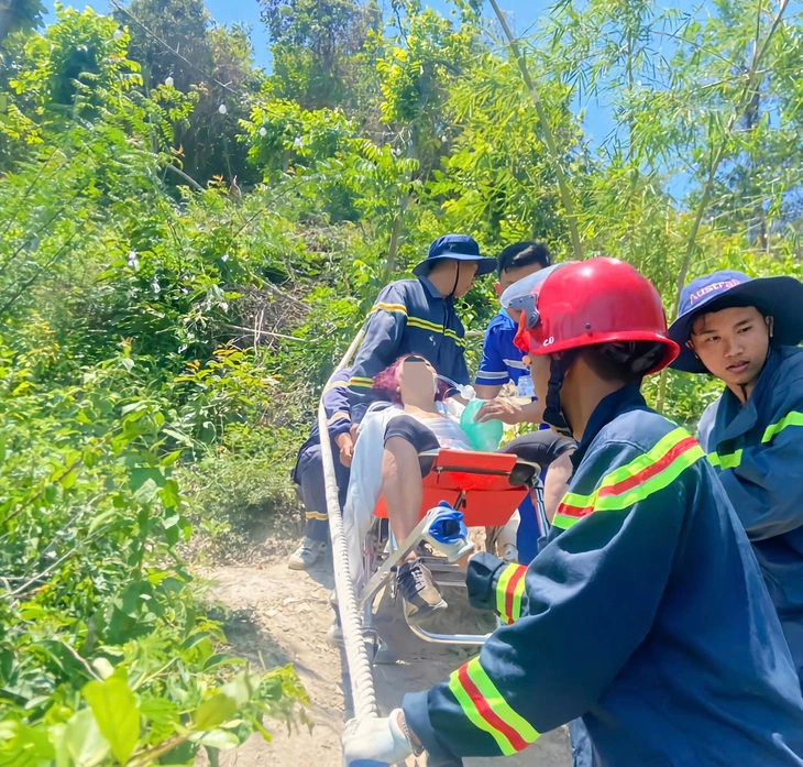 Kịp thời cứu nữ du khách Australia kiệt sức khi leo núi Cô Tiên Nha Trang - Ảnh 1. Nha Trang - Ảnh 1.