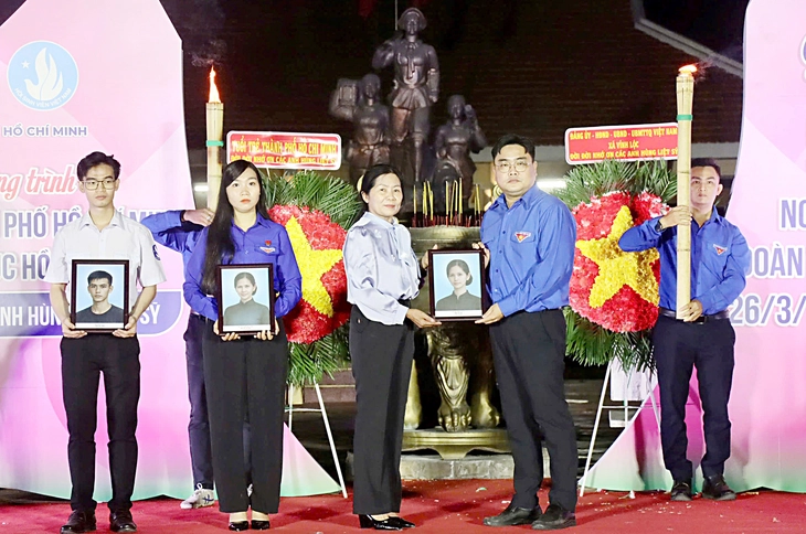 95 năm thành lập Đoàn TNCS Hồ Chí Minh: Bản hùng ca tri ân của tuổi trẻ - Ảnh 2. thành lập đoàn - Ảnh 2.