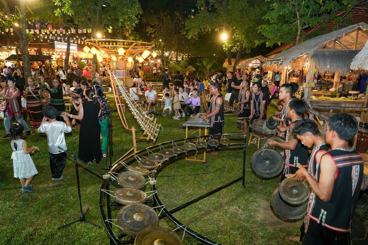 Khai mạc Lễ hội ẩm thực, món ngon, 'hé lộ' top 10 món ngon vùng miền bản sắc - Ảnh 4.