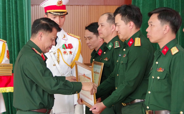 Tri ân vùng đất đứng chân ngày đầu dịp kỷ niệm 65 năm thành lập Trường Sĩ quan Lục quân 2 - Ảnh 4.