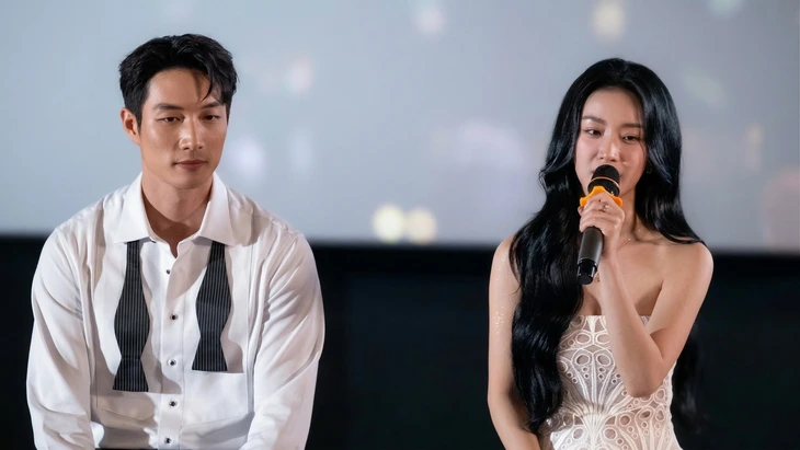 Jun Vũ phản hồi tin 'phim giả tình thật' với Khoai Vũ - Ảnh 1.