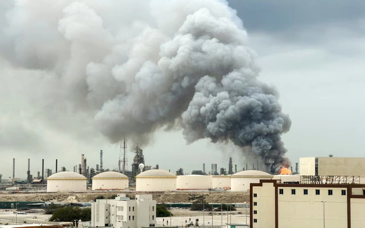 Thái Lan đạt thỏa thuận với Iran để tàu dầu qua eo biển Hormuz an toàn - Ảnh 2.