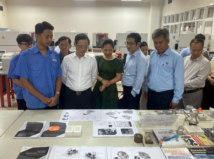 Các trường nghề không thể tự đặt ra 'chuẩn quốc tế' - Ảnh 4.