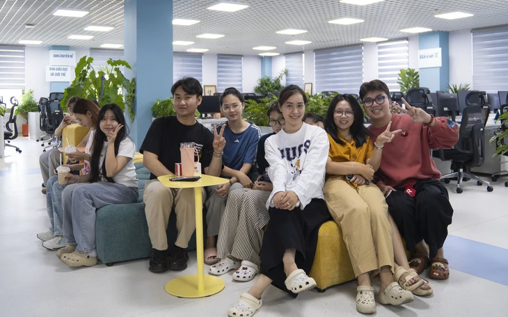 'Tôi ân hận vì chưa đưa con đi… nhặt rác' - Ảnh 4.