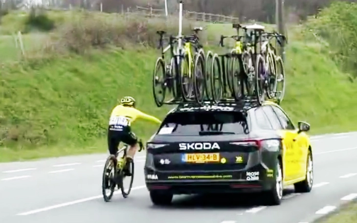 Fan thán phục Ngọc Hoa bò về đích ở giải marathon quốc gia 2026 - Ảnh 3.