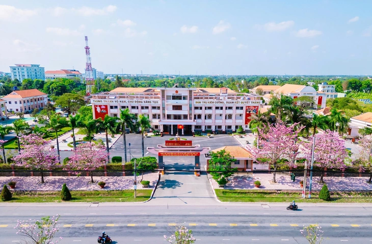 Sắc hồng kèn hồng tô thắm doanh trại - Ảnh 5.