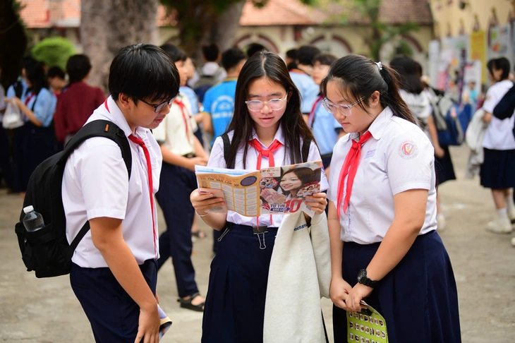 lớp 10 - Ảnh 11.