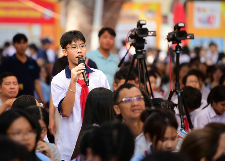 Tuyển sinh lớp 10 TP.HCM 2026: Giữ nguyên quy chế, thi sớm hơn 5 ngày - Ảnh 3. Tuyển sinh lớp 10 TP.HCM 2026: Giữ nguyên quy chế, thi sớm hơn 5 ngày - Ảnh 3.