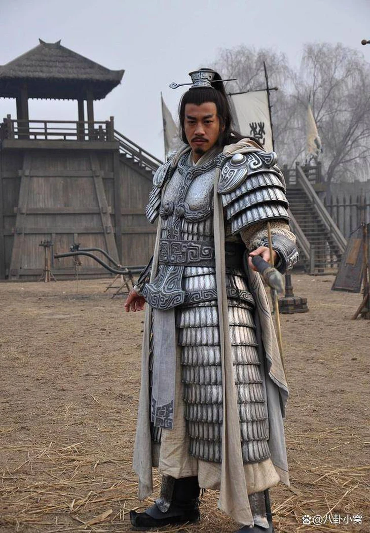 Hà Nhuận Đông - Ảnh 4.