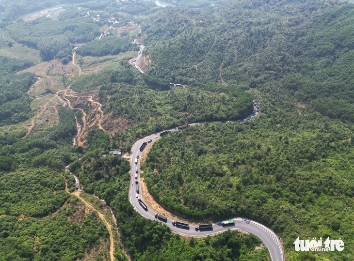 Người dân Huế ám ảnh xe chở than trên quốc lộ 49 - Ảnh 4.