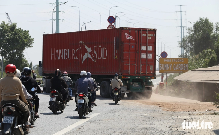 bãi container - Ảnh 11.