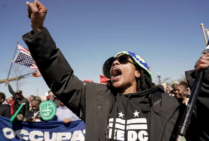 Hàng triệu người Mỹ biểu tình 'No Kings' tại 50 bang, phản đối ông Trump - Ảnh 8. biểu tình - Ảnh 7.