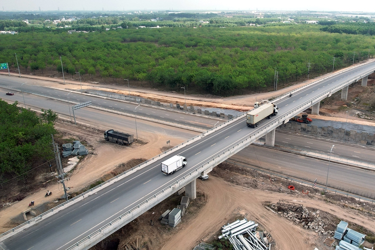 Chủ đầu tư xin lùi thời gian thông xe hơn 18km cao tốc Biên Hòa - Vũng Tàu qua tháng 4 - Ảnh 2.