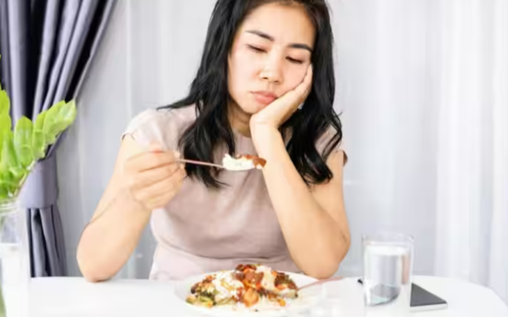 Coi chừng trẻ mắc chứng không ăn được do... quá kiêng - Ảnh 2.