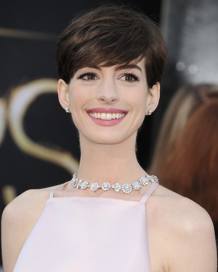 Anne Hathaway - Ảnh 2.