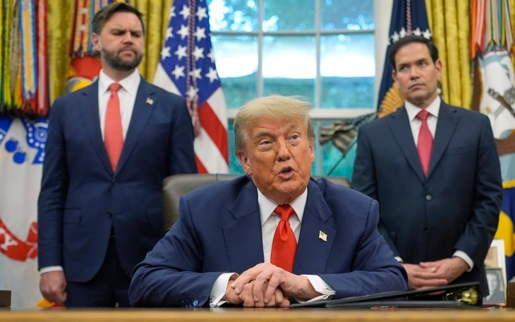 Ông Vance ví mình như nhân vật 'Ở nhà một mình' khi ông Trump công du Trung Quốc - Ảnh 2.