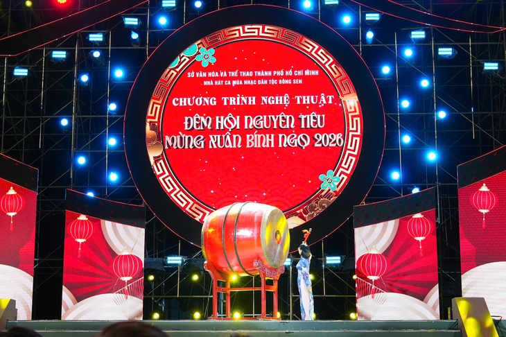 Rực rỡ đêm hội Nguyên tiêu, đậm sắc màu văn hóa Việt - Hoa - Ảnh 2. đêm hội Nguyên tiêu - Ảnh 2.