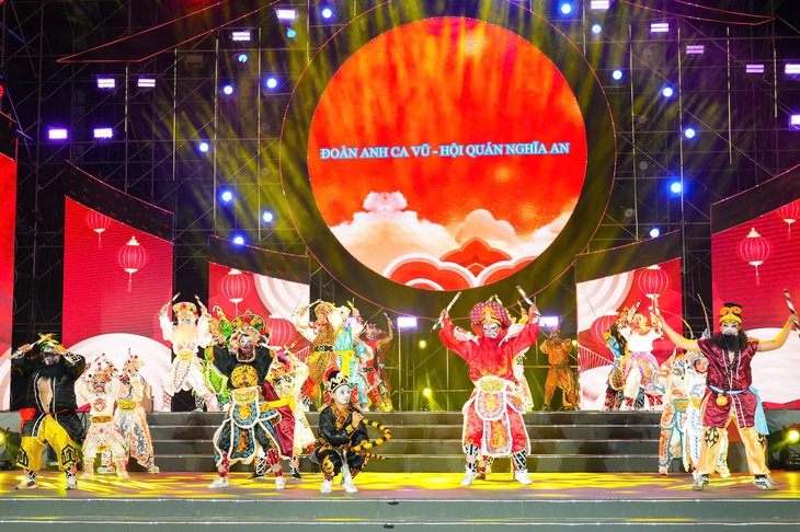 Rực rỡ đêm hội Nguyên tiêu, đậm sắc màu văn hóa Việt - Hoa - Ảnh 8. đêm hội Nguyên tiêu - Ảnh 8.