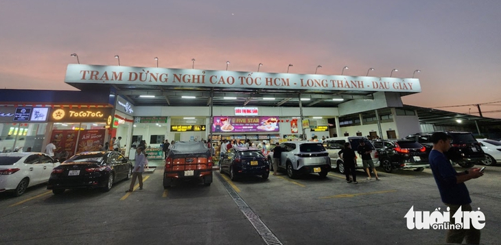 Vụ đứt gãy xăng dầu trên cao tốc Long Thành - Dầu Giây: Châu Thành tiếp tục kiến nghị được bán xăng - Ảnh 2.