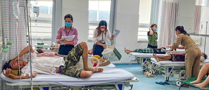 Tin tức sáng 4-3: Tạm dừng hoạt động tiệm 'bánh mì không tên' sau các ca nhập viện nghi ngộ độc - Ảnh 1. ngộ độc - Ảnh 1.